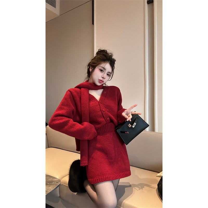 秋冬高级感红色围脖毛衣半身裙时髦两件套轻奢名媛港风针织套装女