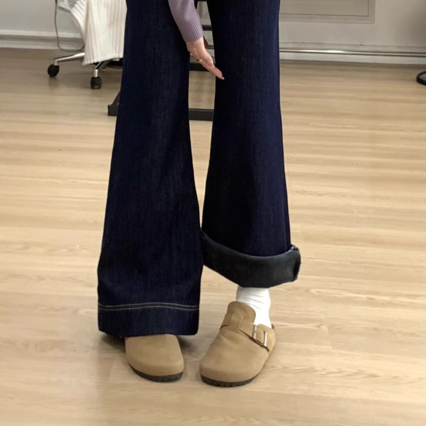 深蓝色加绒加厚微喇直筒牛仔裤女冬季大码胖mm高腰弹力遮胯喇叭裤