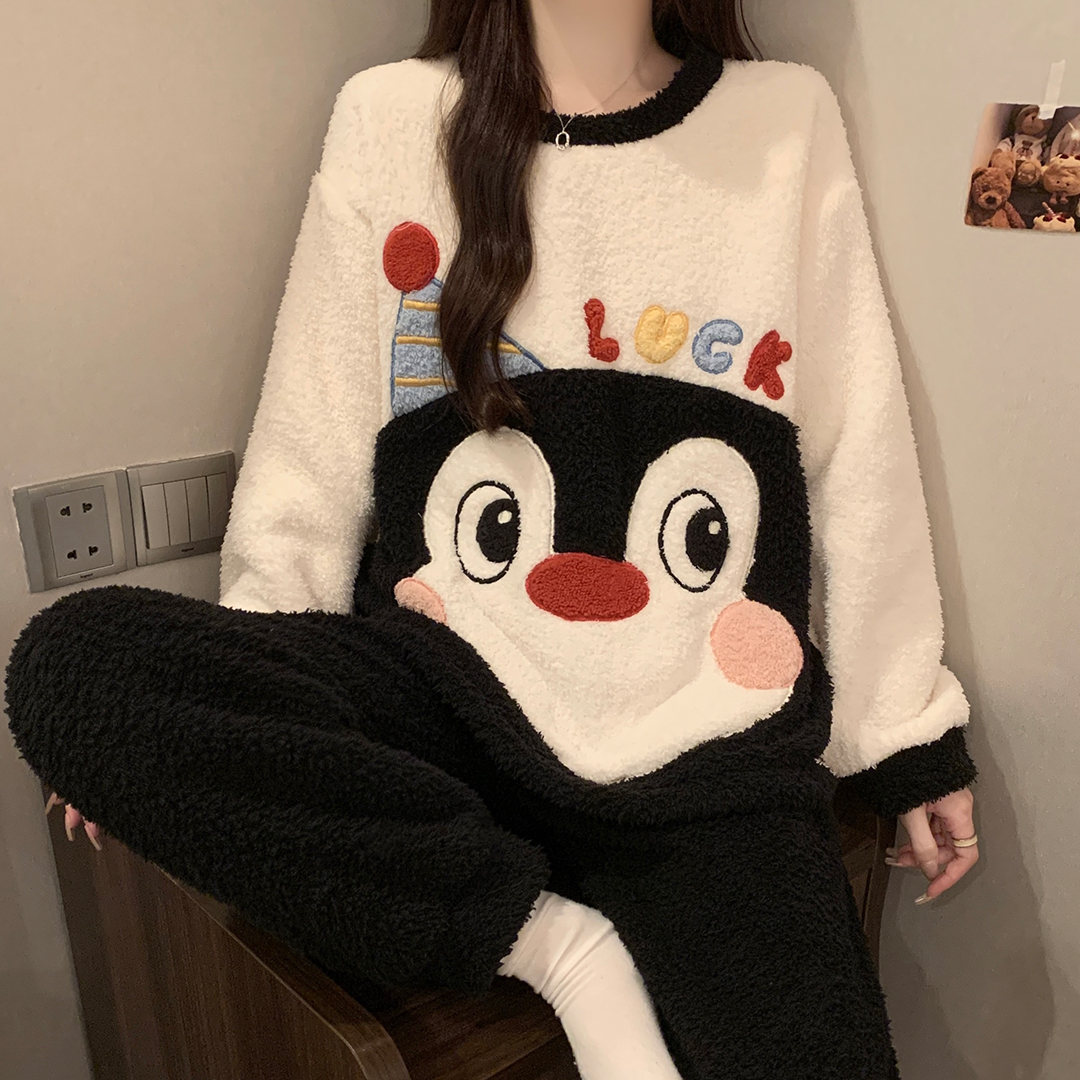 冬季珊瑚绒圆领套头睡衣女套装卡通法兰绒保暖长袖长裤外穿家居服