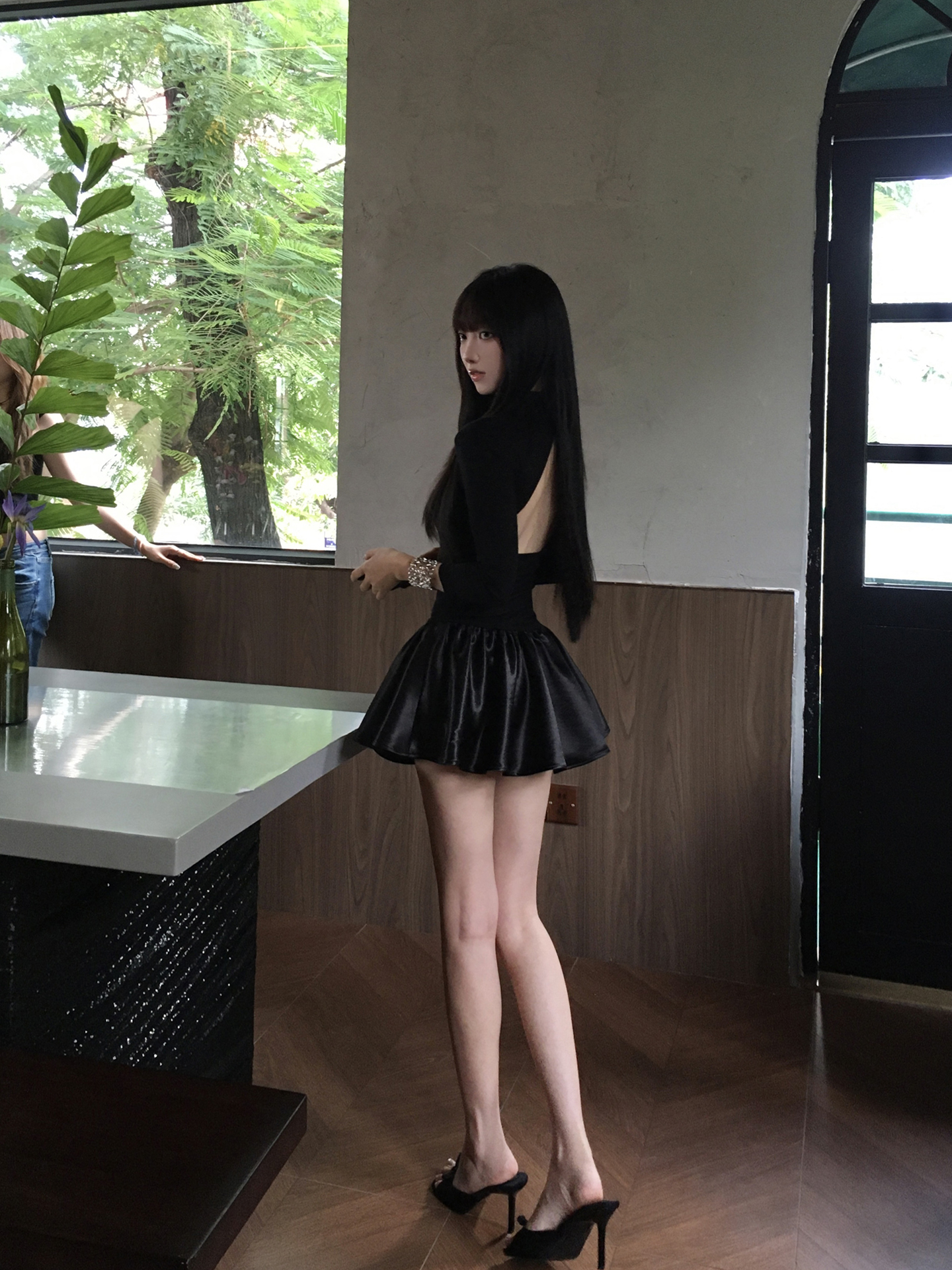 pinkmoon||早秋辣妹后背镂空黑色蓬蓬连衣裙收腰显瘦小黑裙女