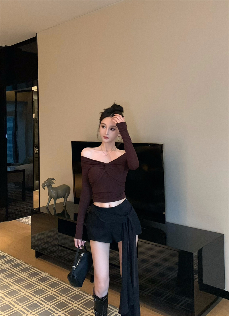 复古气质设计感V领T恤显瘦上衣百搭飘带短裤套装#A806