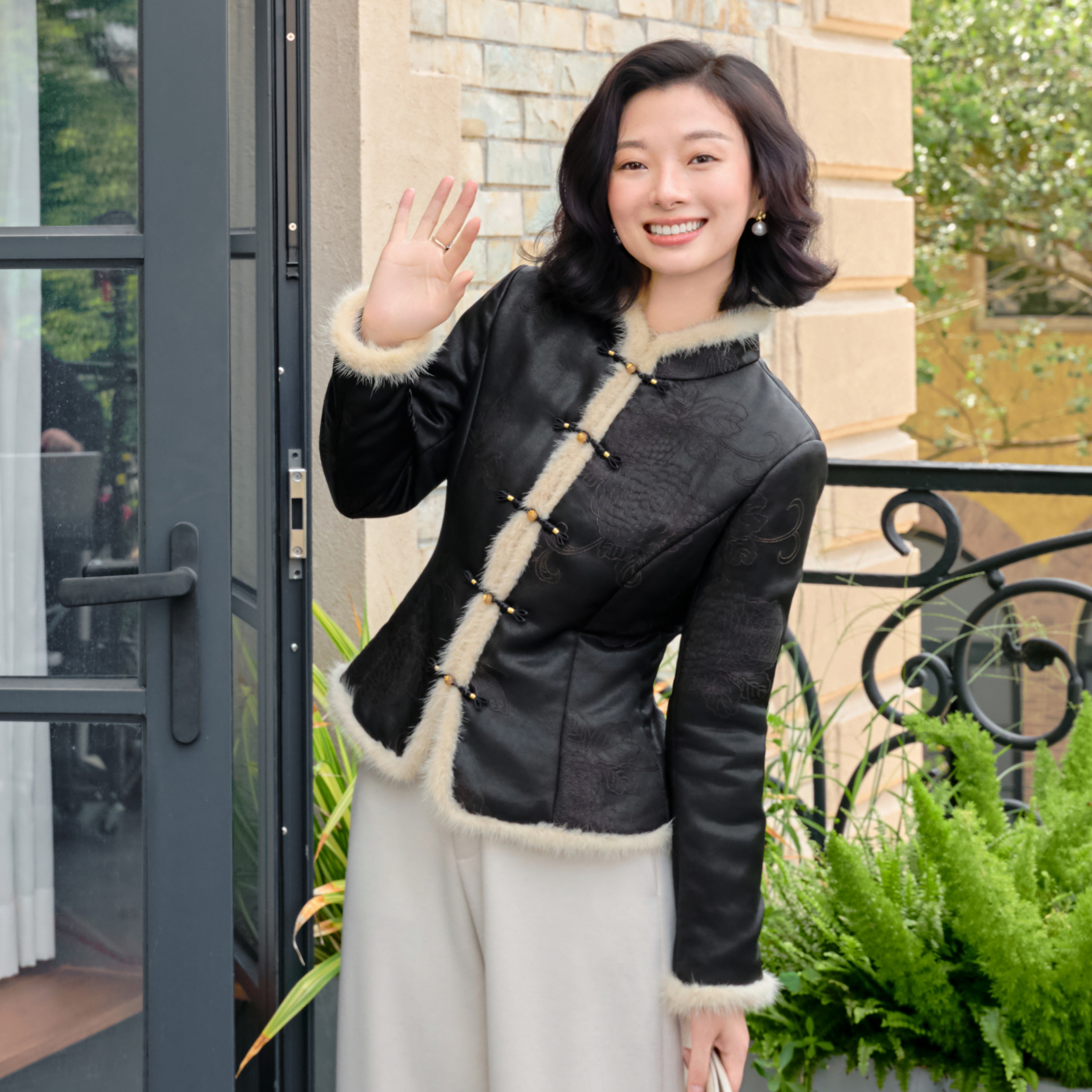 西子/【长相思】50姆非遗香云纱米牡丹拼水貂毛夹棉外套/WTTJ0662