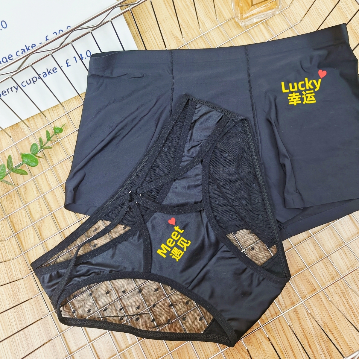 可爱情侣内裤双人夫妻套装禁欲系性感风裤衩苦茶子短裤蕾丝卡通新