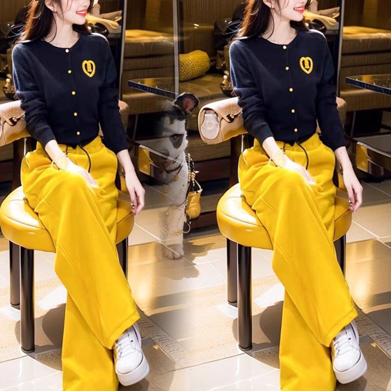 时尚套装女宽松春秋季新款短款针织长袖开衫休闲阔腿裤洋气两件套