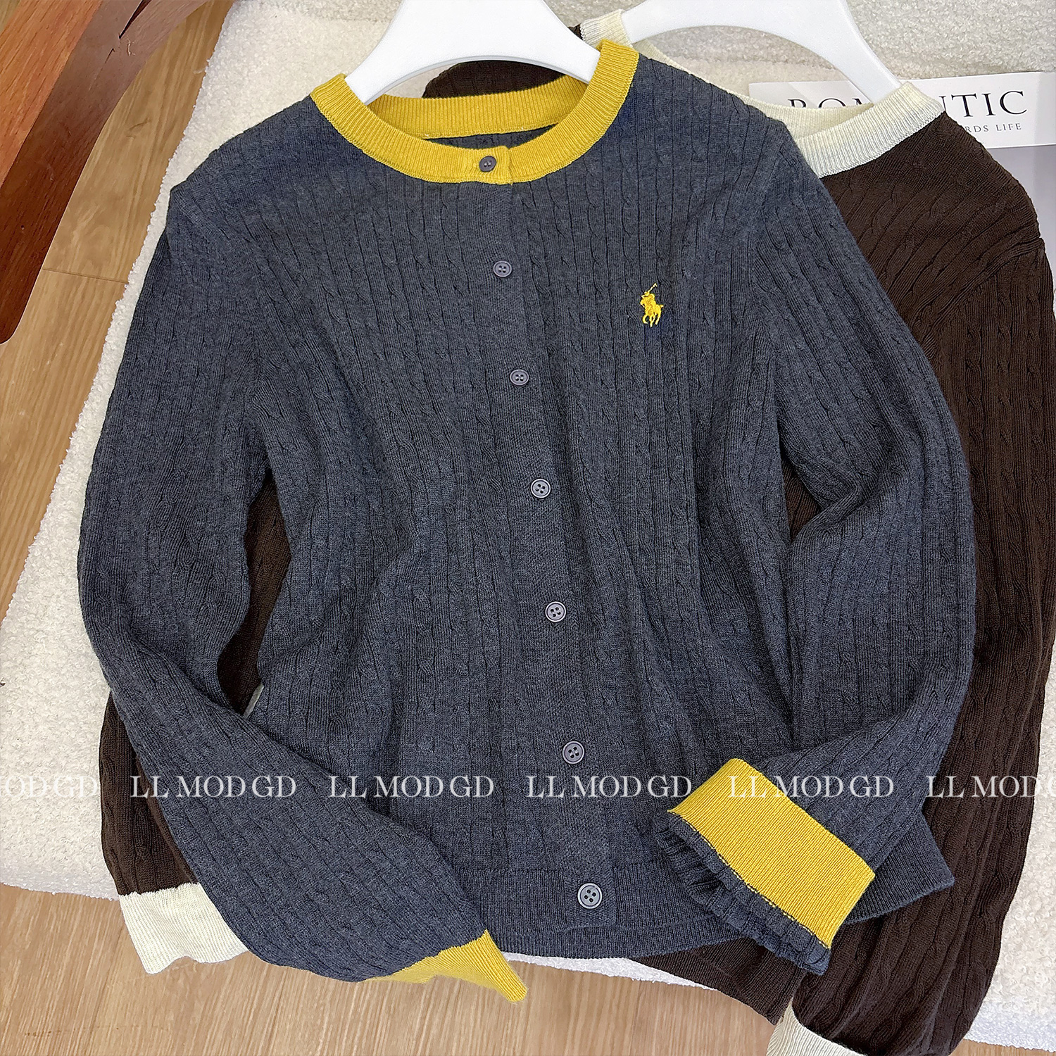 软糯撞色 复古撞色老钱刺绣麻花设计绵羊毛显瘦针织衫YL-6200617