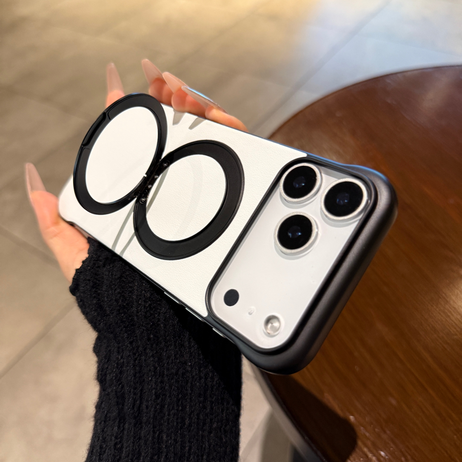 高档皮质半包无边框磁吸支架适用于苹果17promax手机壳男女款奢华