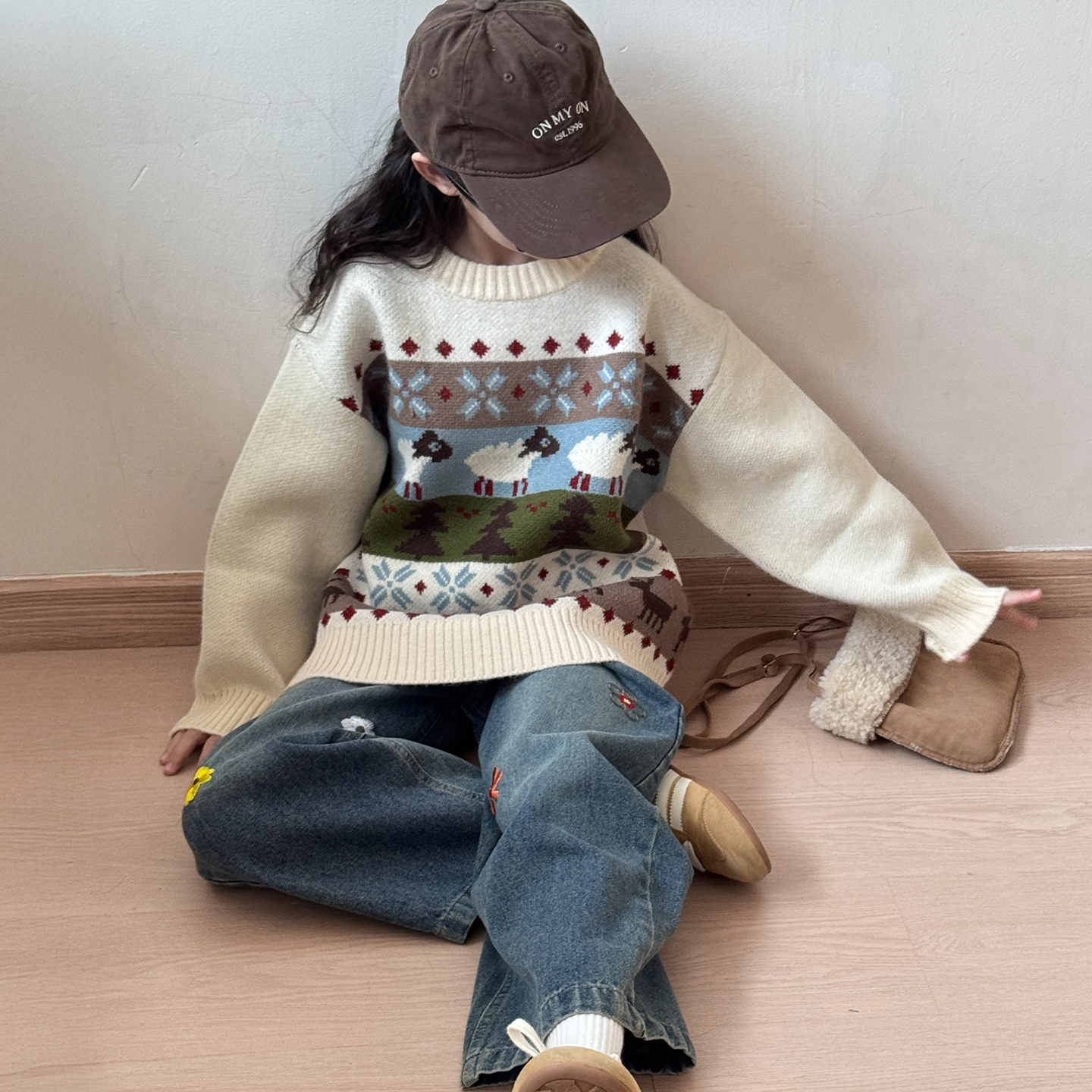 女童卡通保暖套装2025新款小女孩秋冬加厚针织毛衣儿童洋气牛仔裤