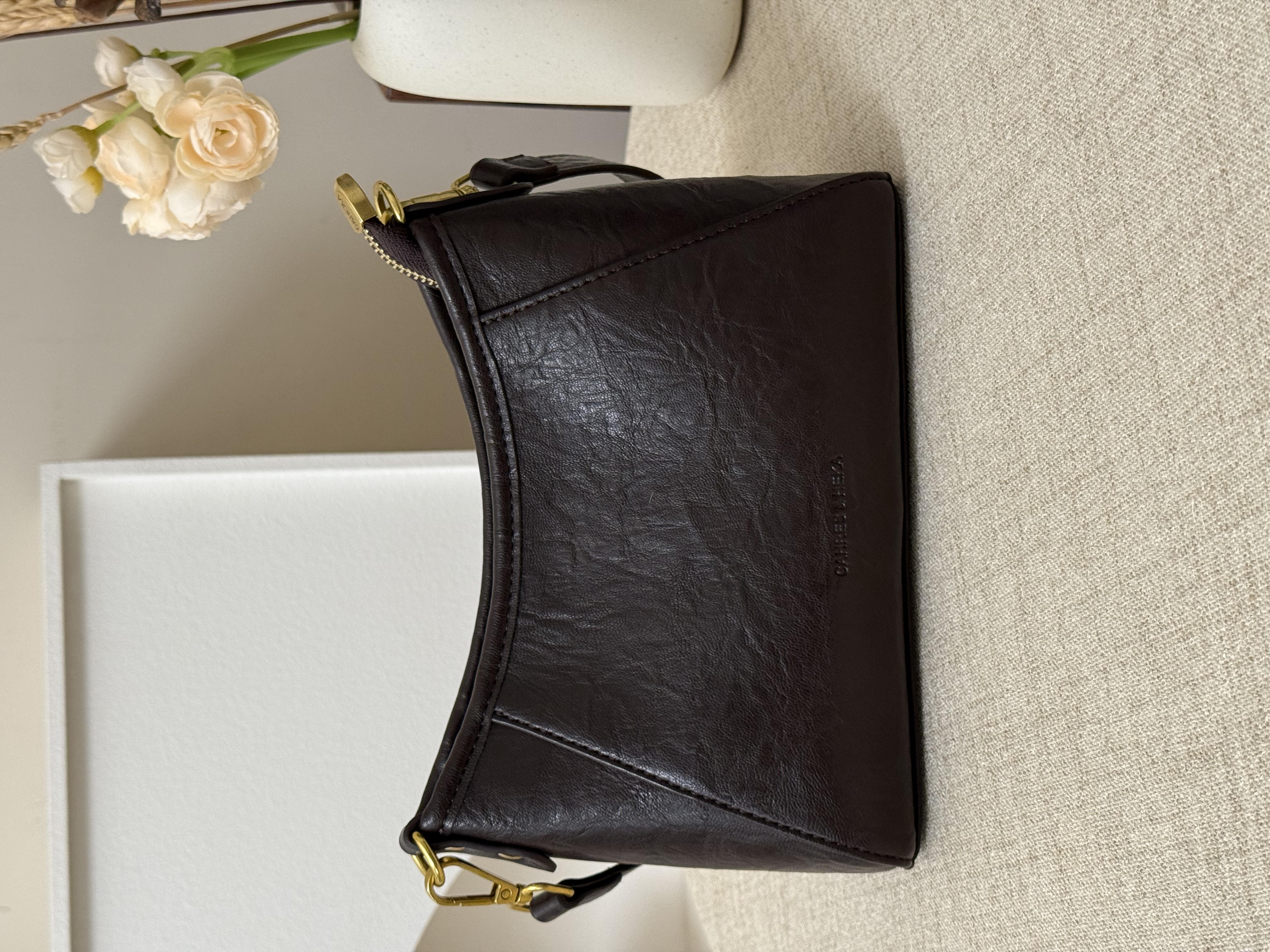 小众复古腋下包包女2025年新款大容量单肩通勤时尚百搭斜挎托特包