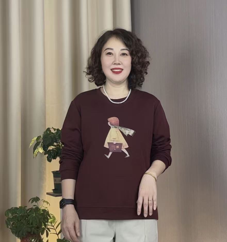 JIAXIN/珈辛卡通女卫衣常规下摆开叉圆领早秋秋季上衣宽松长袖