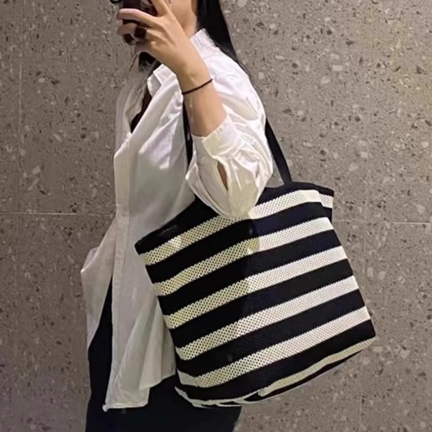 高级感黑白条纹托特包编织大容量单肩女包懒惰风轻便度假包购物袋