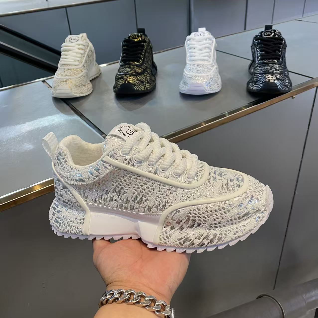 2025秋季时尚新款男女情侣款时尚厚底增高百搭舒适休闲鞋（皮鞋码）