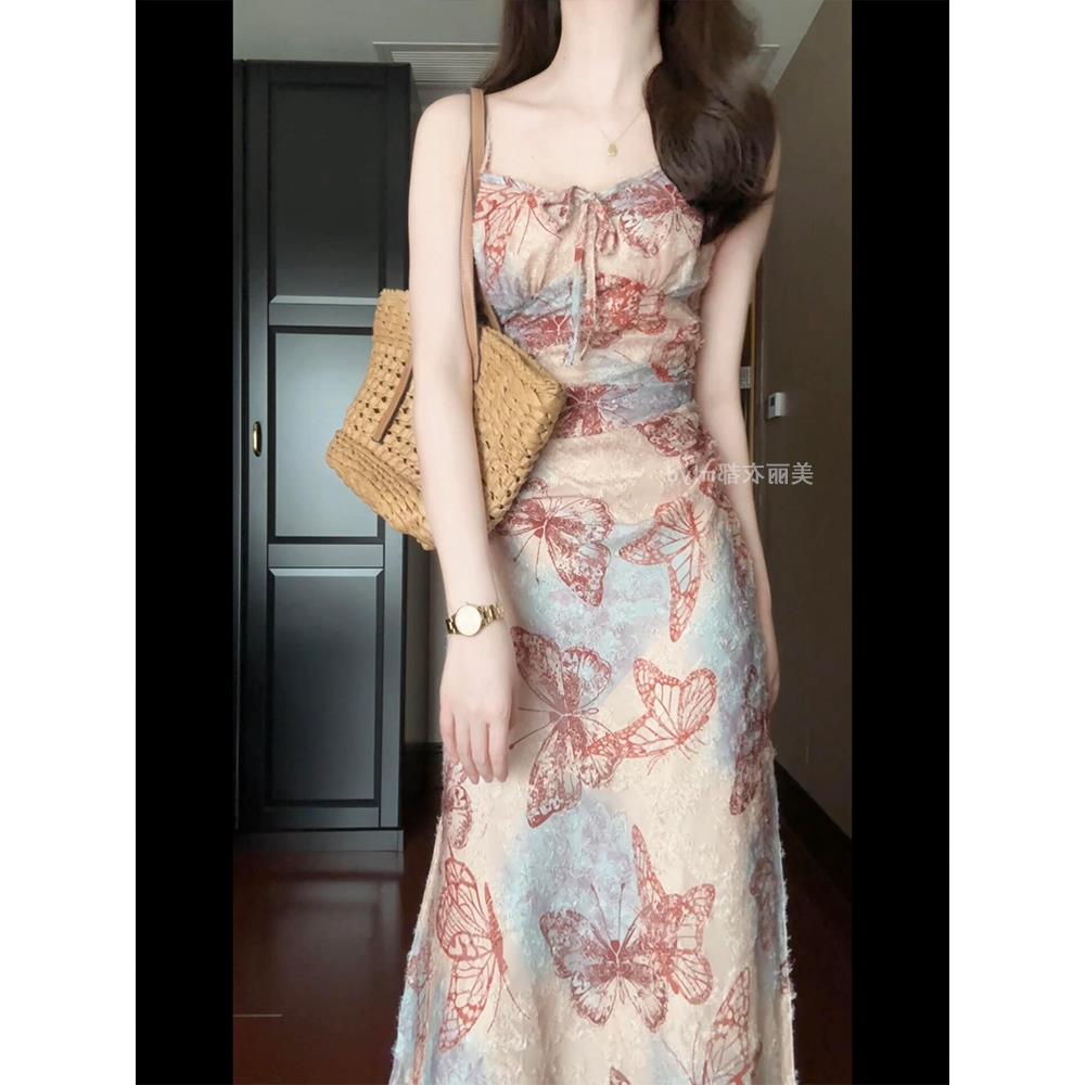 大尺码茶歇法式风情万种洋装女蝴蝶印花度假风吊带长裙碎花显瘦