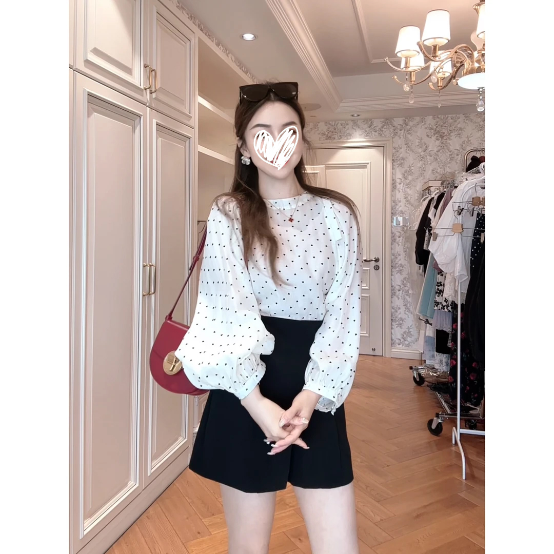 夏季新款时尚洋气泡泡袖显瘦爱心衬衫高腰遮肉显瘦纯色短裤套装女
