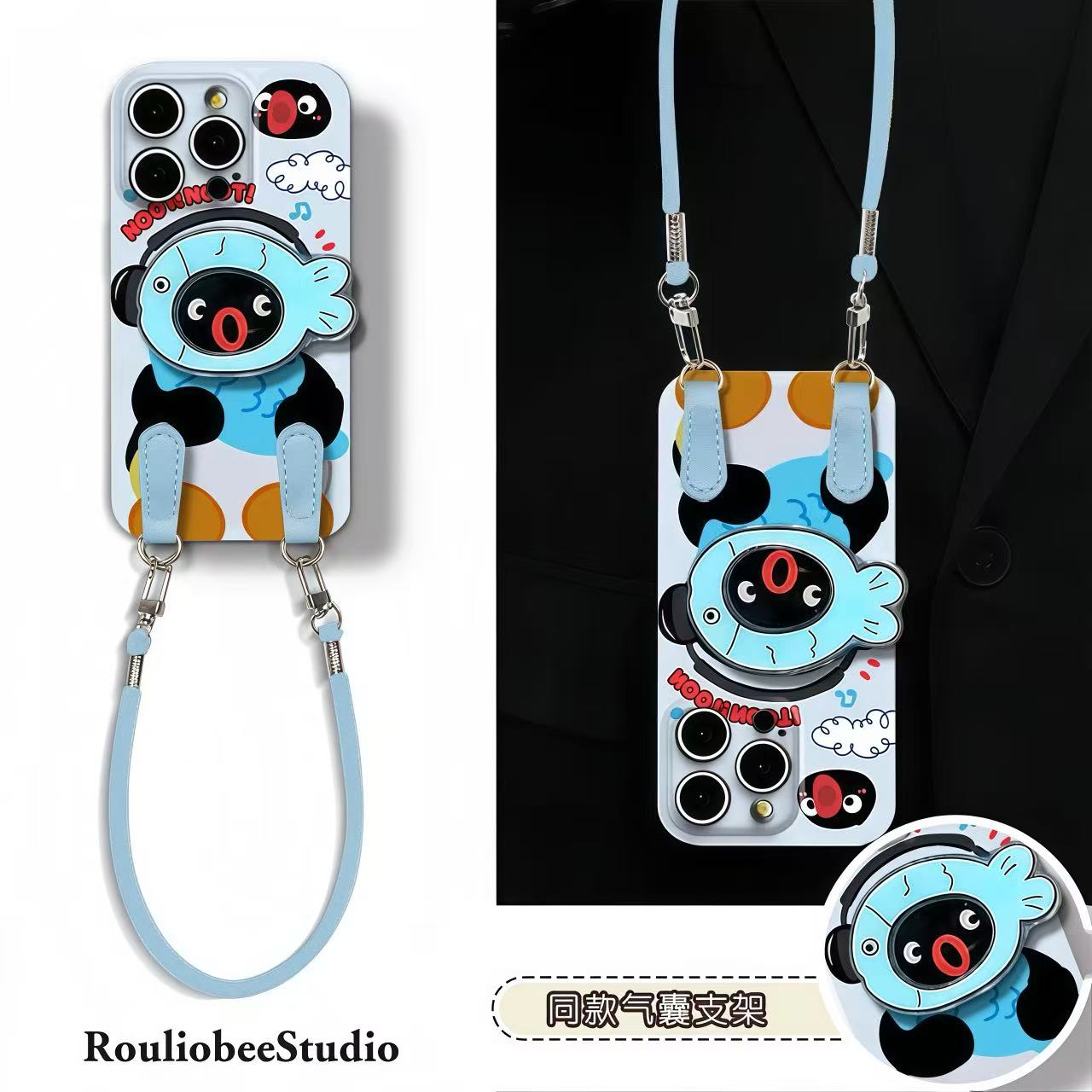 抱鱼小企鹅支架挂绳适用苹果17手机壳iPhone16华为vivo小米14oppo