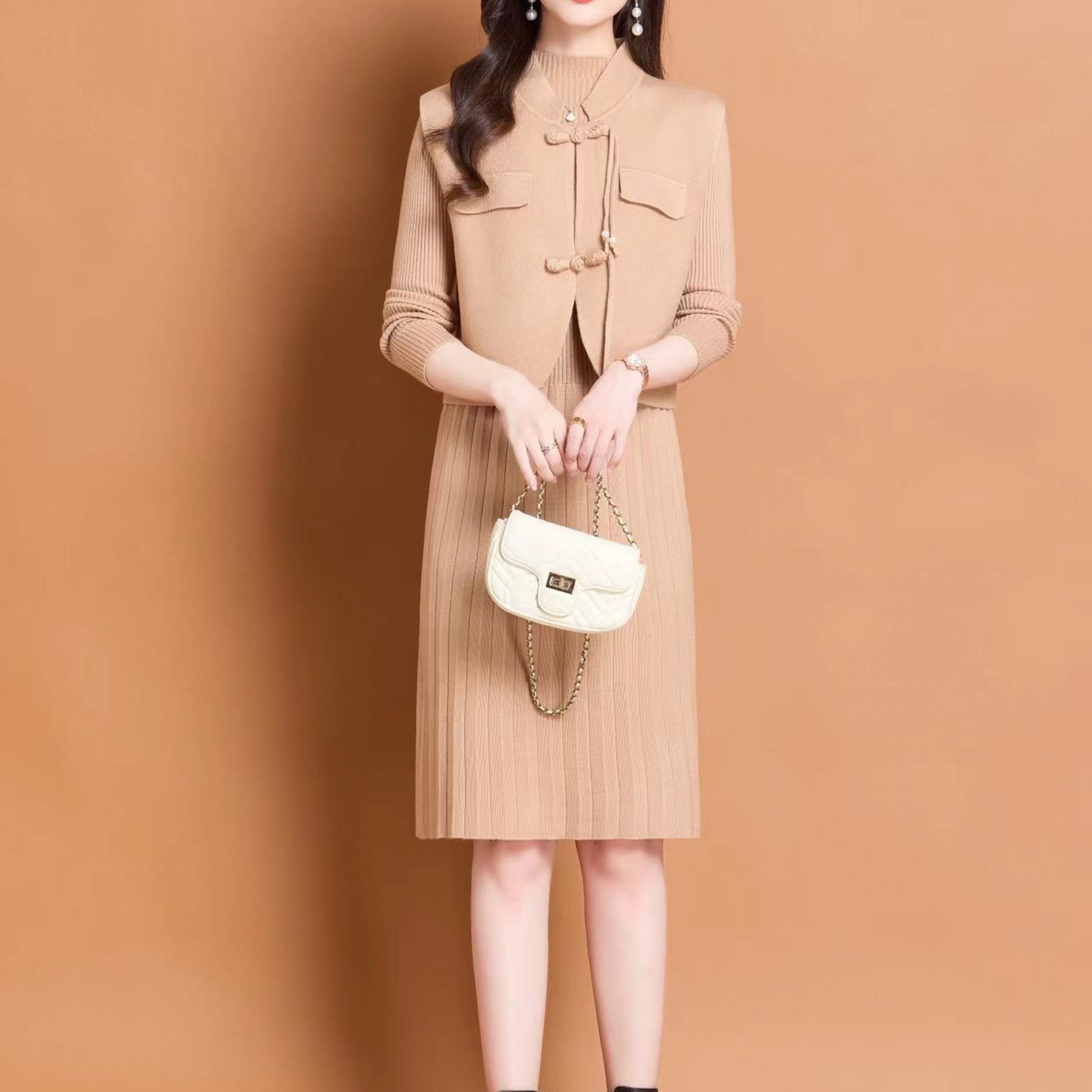 【店铺热销】新中式高端加厚2025新款秋冬小香风轻奢大码妈妈两件套