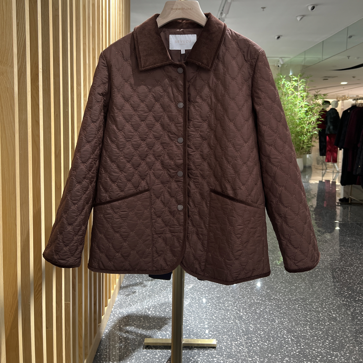 声雨竹7R609咖色休闲薄棉服新雪丽暖绒棉衣宽松秋冬保暖时尚百搭