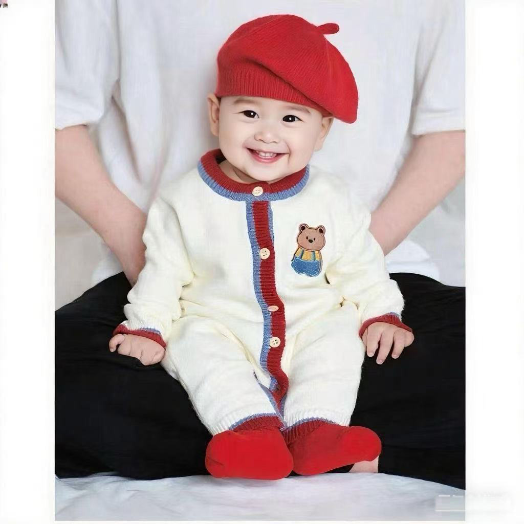 婴儿衣服可爱款高颜值超萌炸街新生儿新款爬爬服连体衣2025春秋款