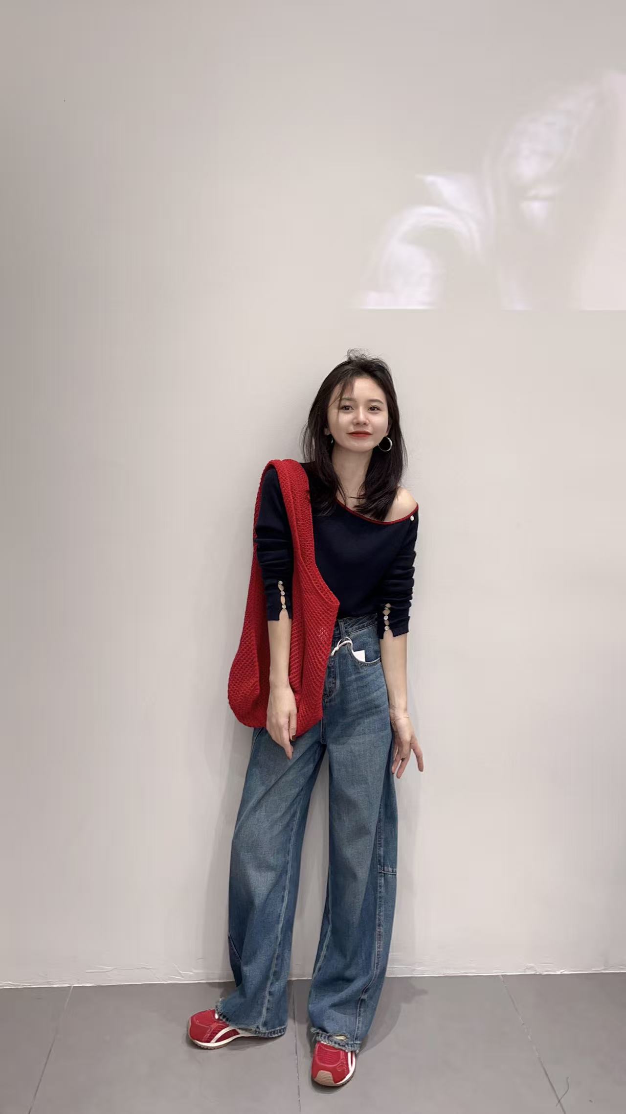 2025秋季新款荡领一字肩长袖T恤褶皱修身显瘦上衣百搭牛仔裤套装