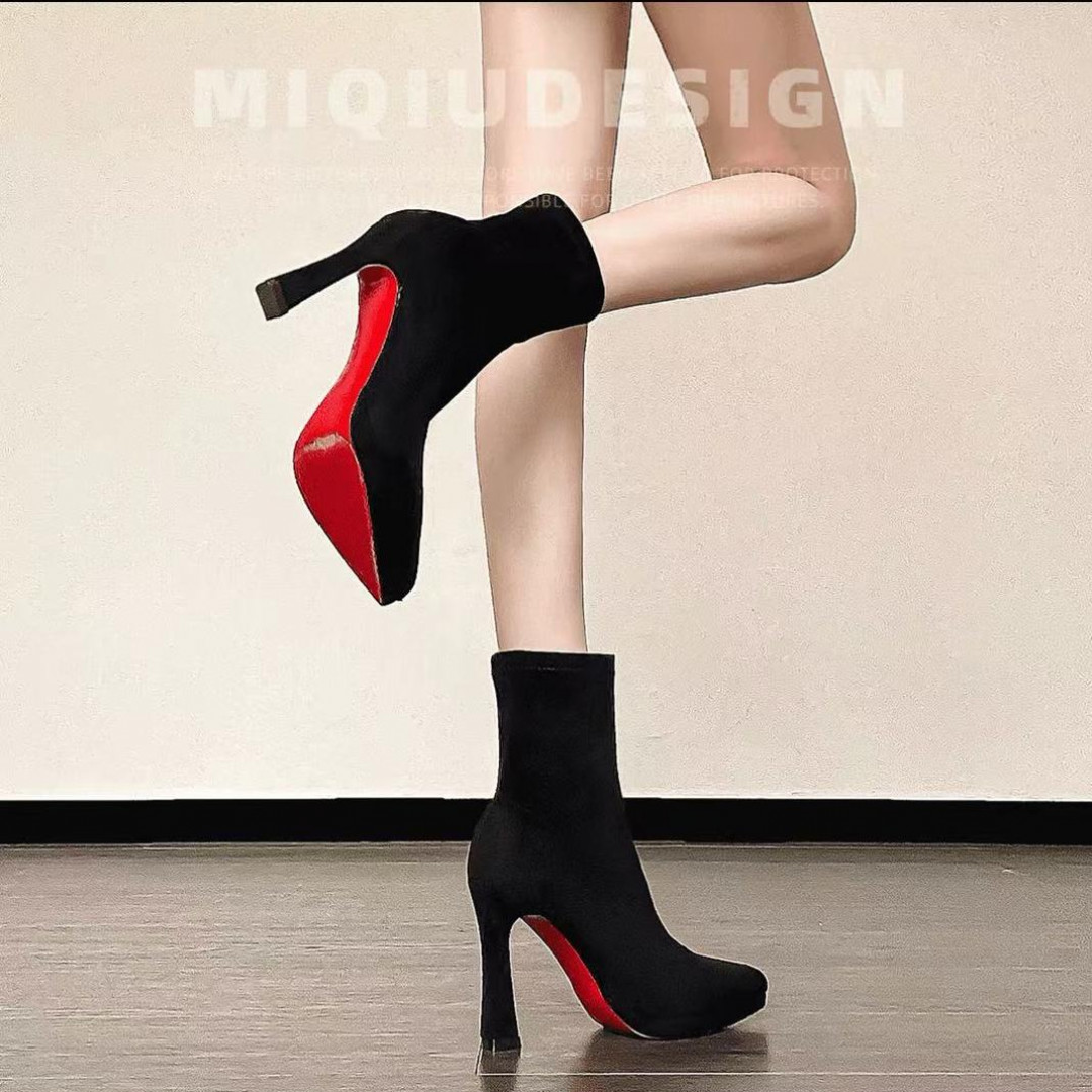 红底高跟鞋秋冬新款洋气百搭绒面粗跟防水台弹力瘦瘦靴高跟短靴子