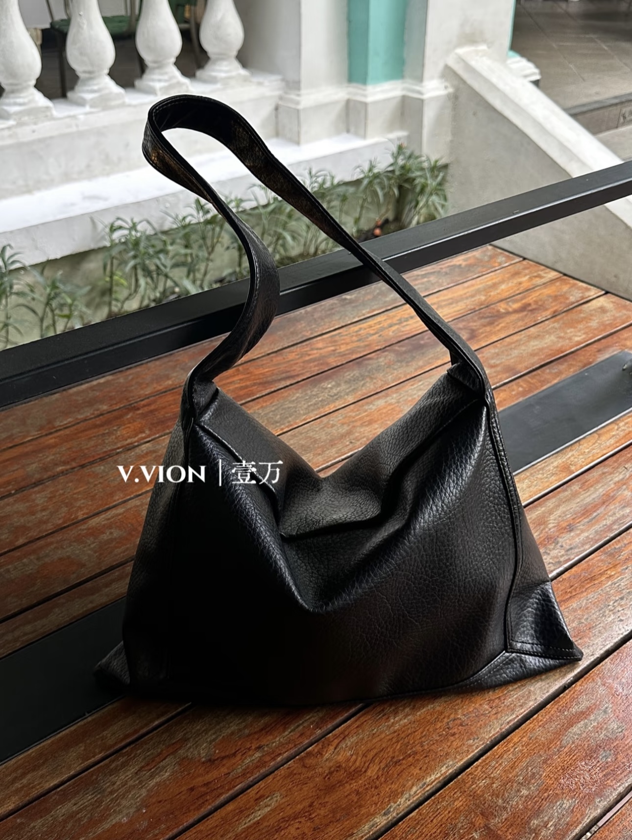 V.vion 法式松弛感hobo百搭气质女包 软皮大容量通勤高级感单肩包