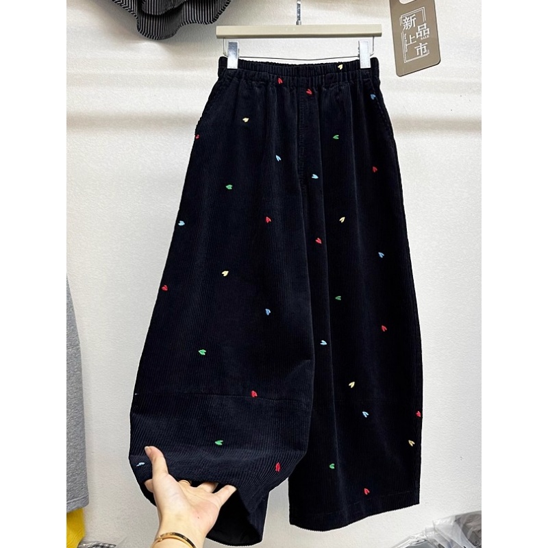 爱心刺绣灯芯绒阔腿裤2025秋冬新款梨形身材显瘦宽松九分休闲裤