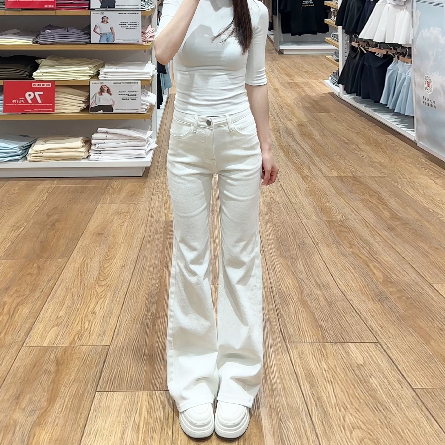 雪千羽白色美式辣妹微喇牛仔裤女2025秋季新款高腰弹力修身马蹄裤