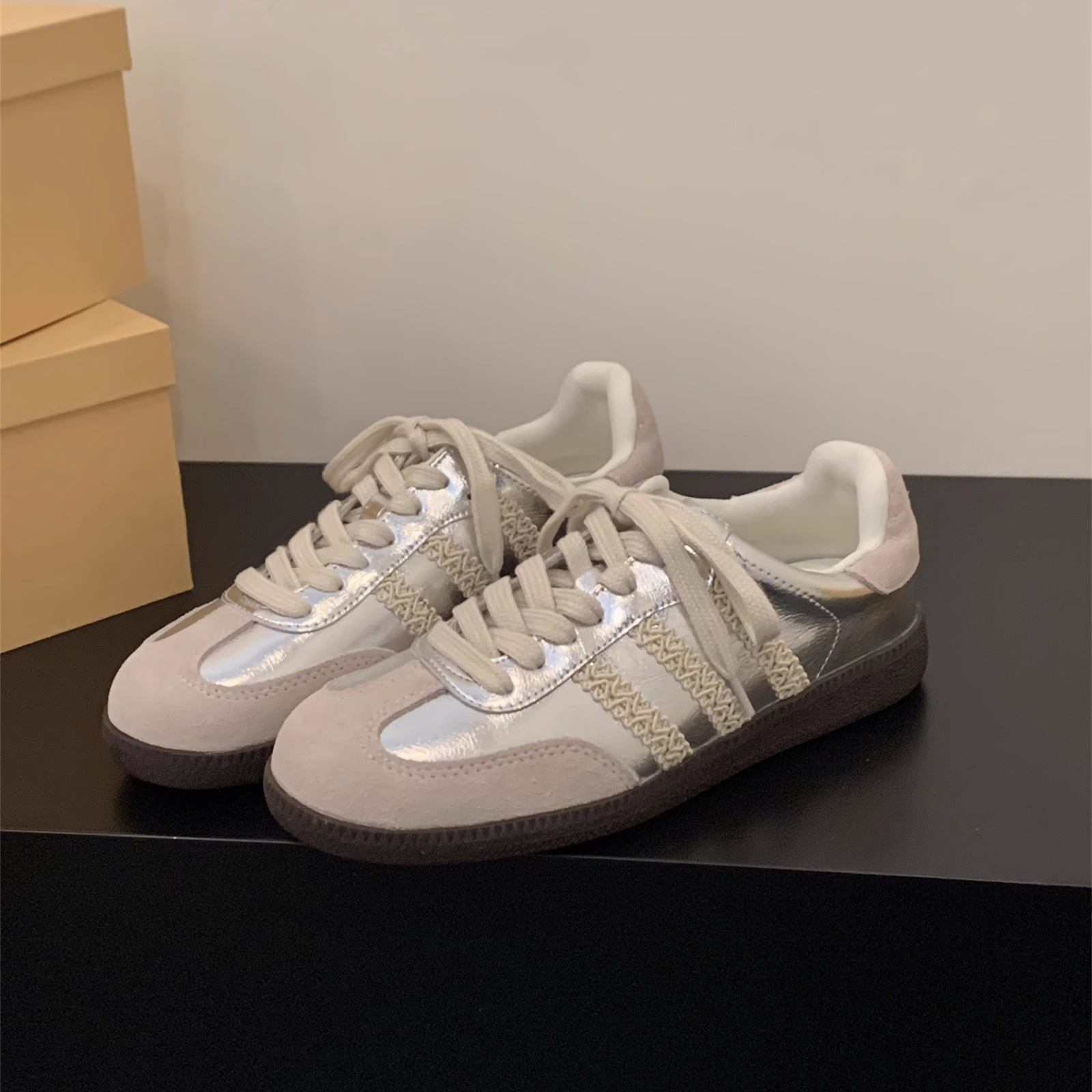 厚底银色德训鞋女鞋子春秋2025年新款夏季复古百搭蕾丝增高小白鞋