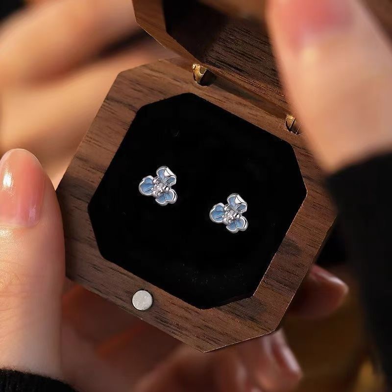 合金耳饰 蓝色鸢尾耳钉设计百搭气质高级花朵耳环ins精致耳饰女