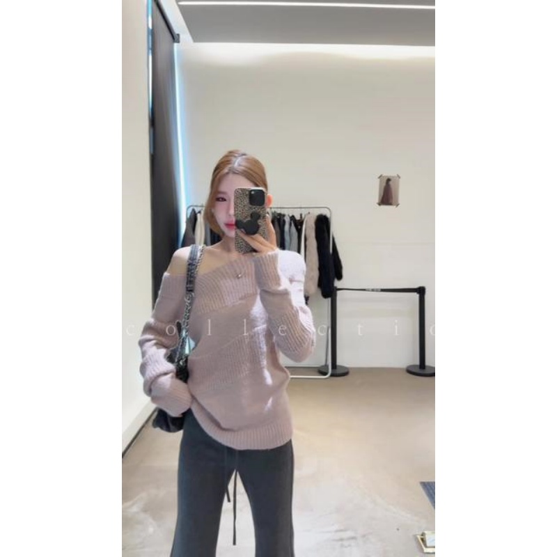 MARIE.COCO时尚休闲风秋冬新款小众设计感斜肩长袖毛衣微喇休闲裤