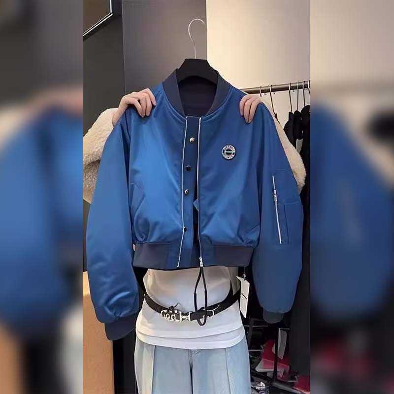 春装女款2025年新款短款棒球服外套独特超好看蓝色上衣超火减龄