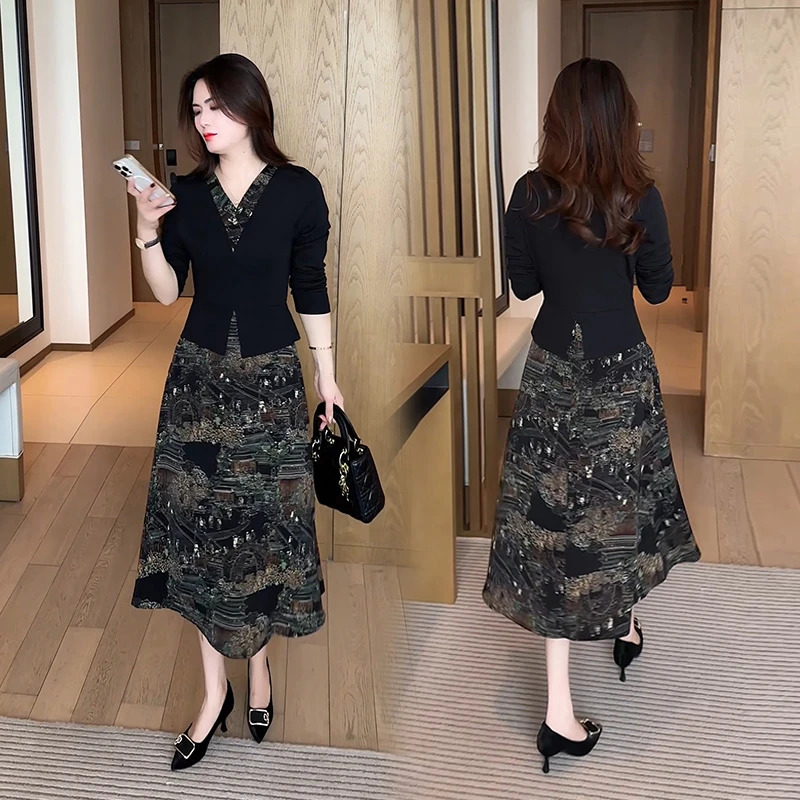 夏季新款V领拼接假两件民族风连衣裙洋气中年妈妈过膝裙子显瘦薄