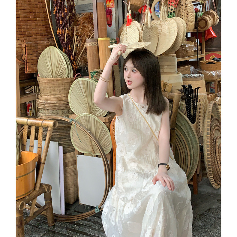韩系温柔风连衣裙2025新款夏季圆领无袖小个子甜美减龄气质背心裙