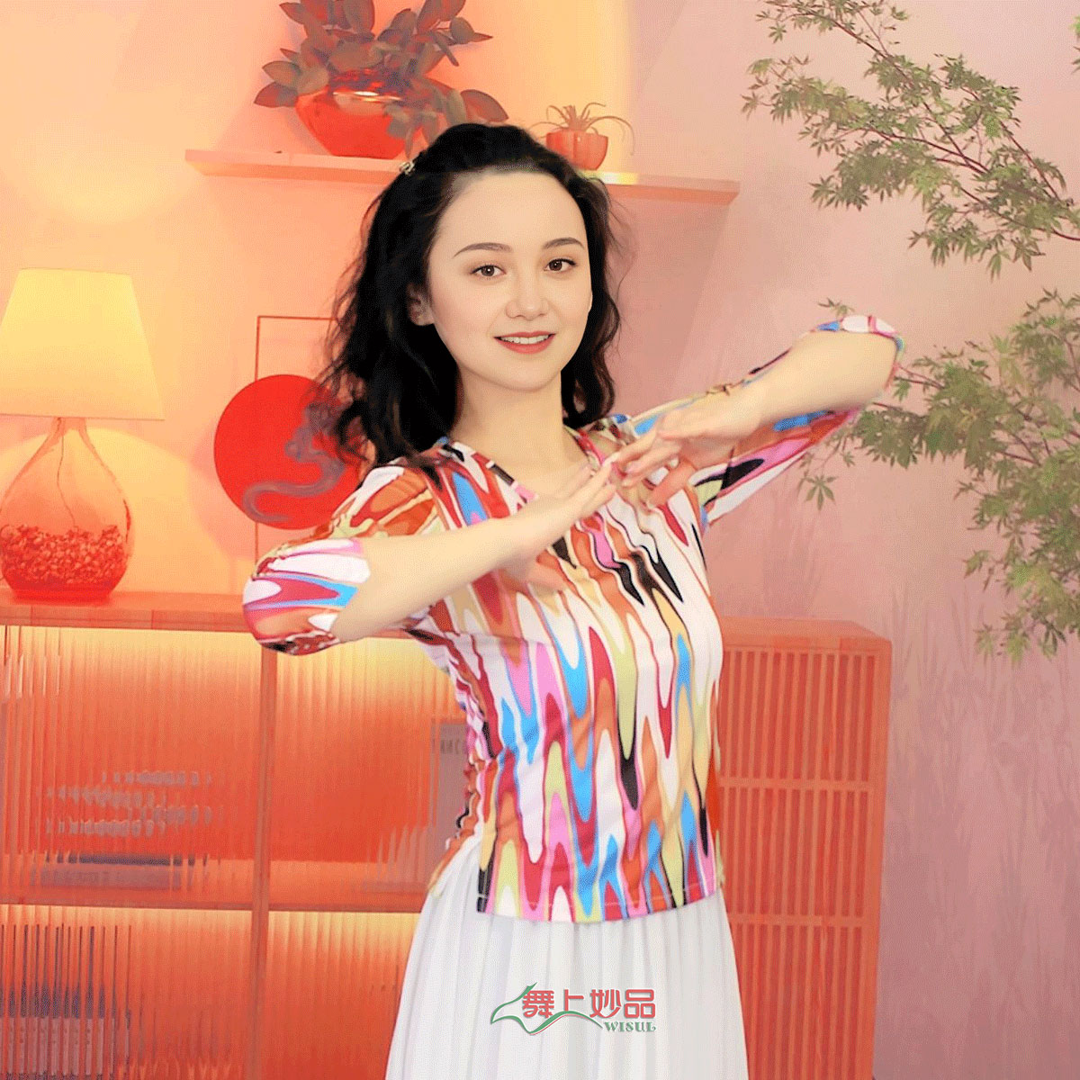 舞上妙品A21新疆舞冰丝碎花上衣