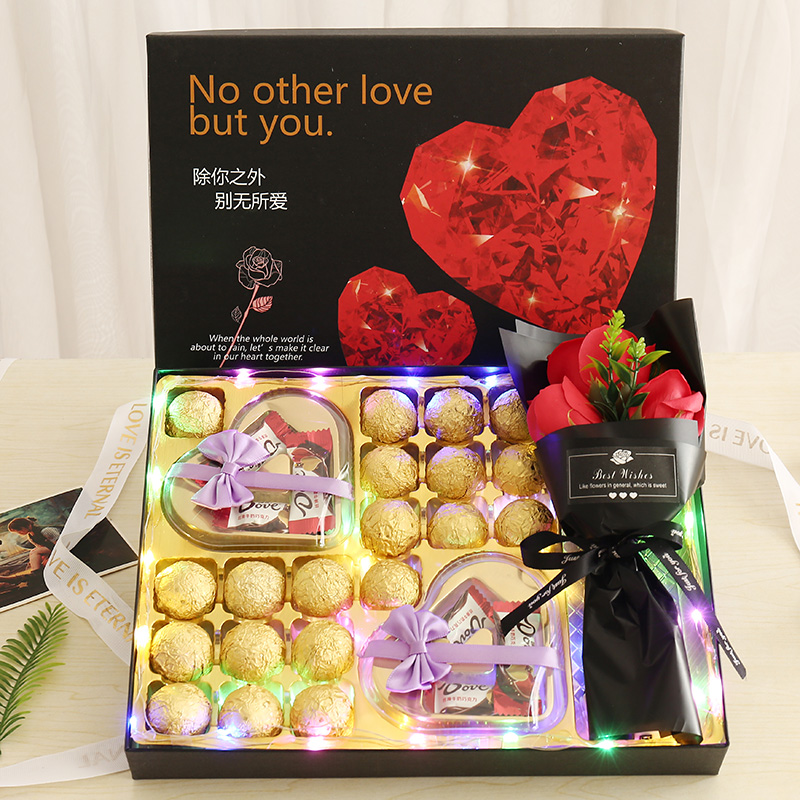 圣诞节平安夜礼物巧克力礼盒送男女朋友女生老婆生日仪式感花束