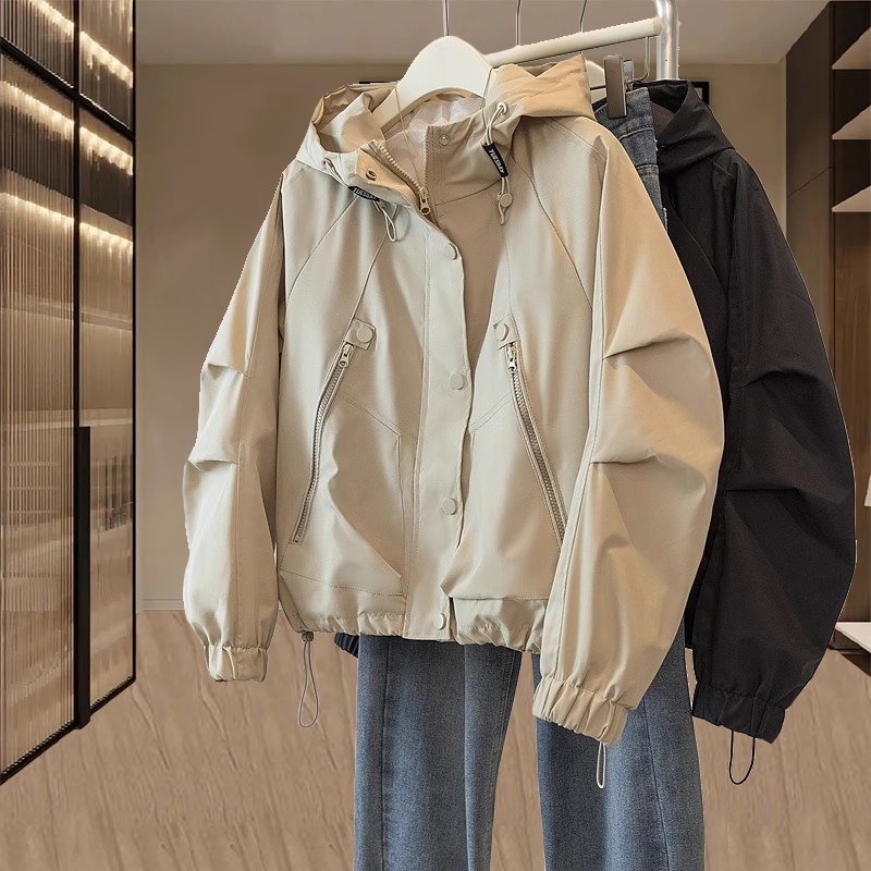 2-300斤胖mm欧货夹克外套女2025春秋新款宽松显瘦连帽冲锋衣