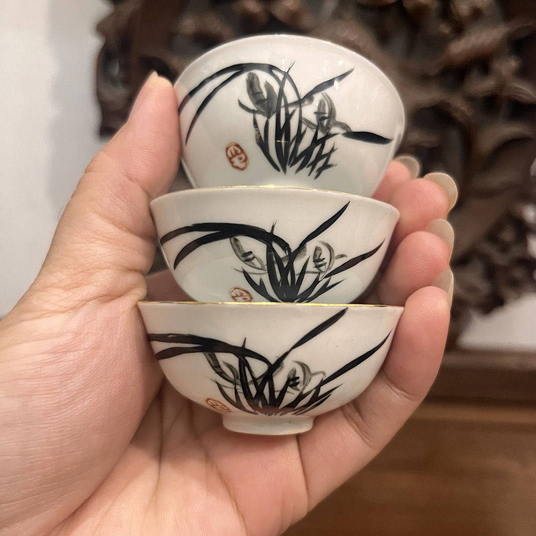 80年代纯手绘兰花工夫茶杯（容量26cc）