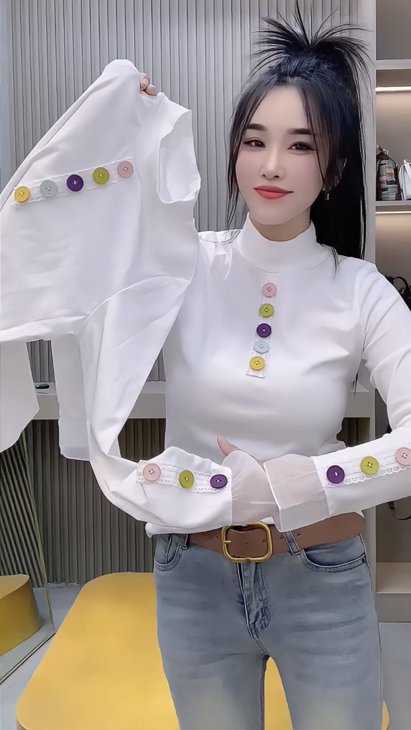 欧货定制2025秋冬新款显瘦百搭中领彩色扣纯色打底衫上衣女