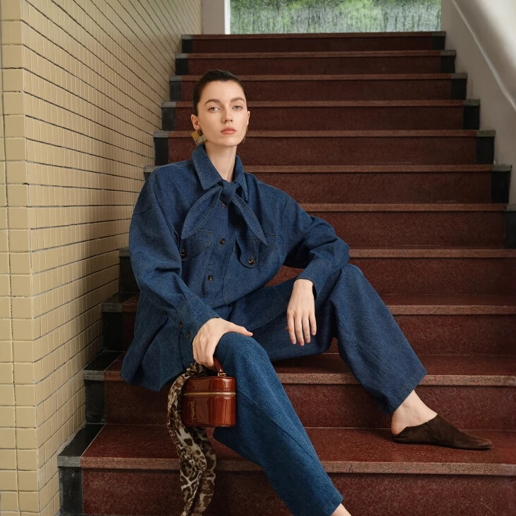 欧货时尚套装女2025秋季复古老钱风牛仔蓝衬衫外套休闲长裤两件套