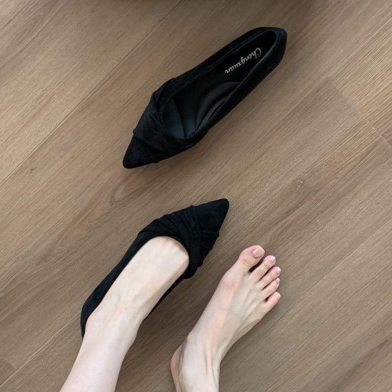 法式粗跟绒面气质单鞋女鞋子2025春秋季芭蕾舞配裙子卡其晚晚鞋