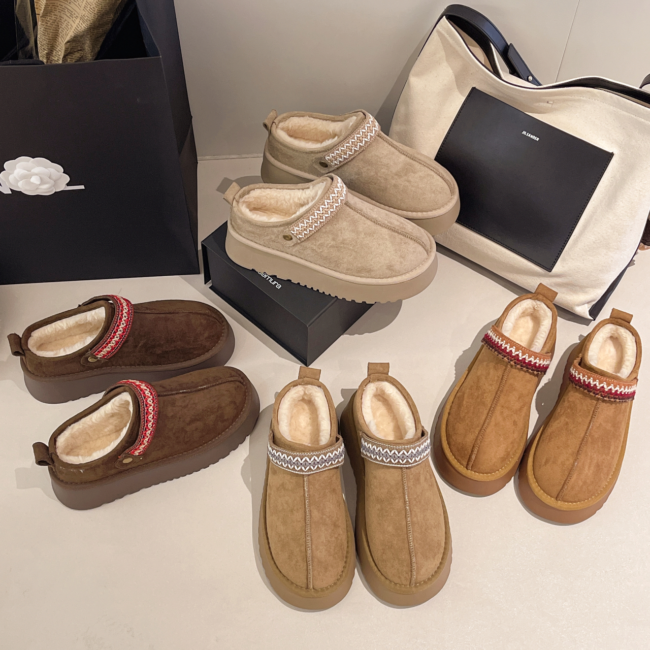 超火加绒保暖时尚雪地靴女款冬季厚底民族风居家防滑半拖懒人棉鞋