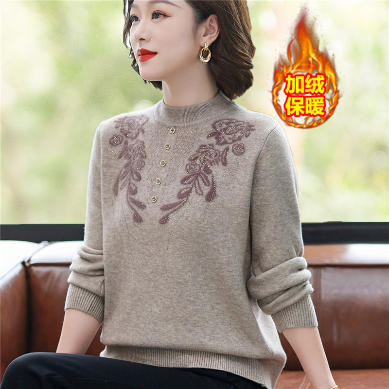 妈妈秋冬装加绒加厚毛衣女洋气上衣中老年人一体绒保暖内搭打底衫