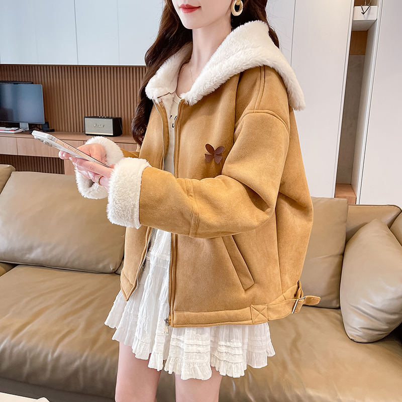 2025冬季新款保暖加厚皮毛一体外套女毛绒海军领设计复古棉衣棉服