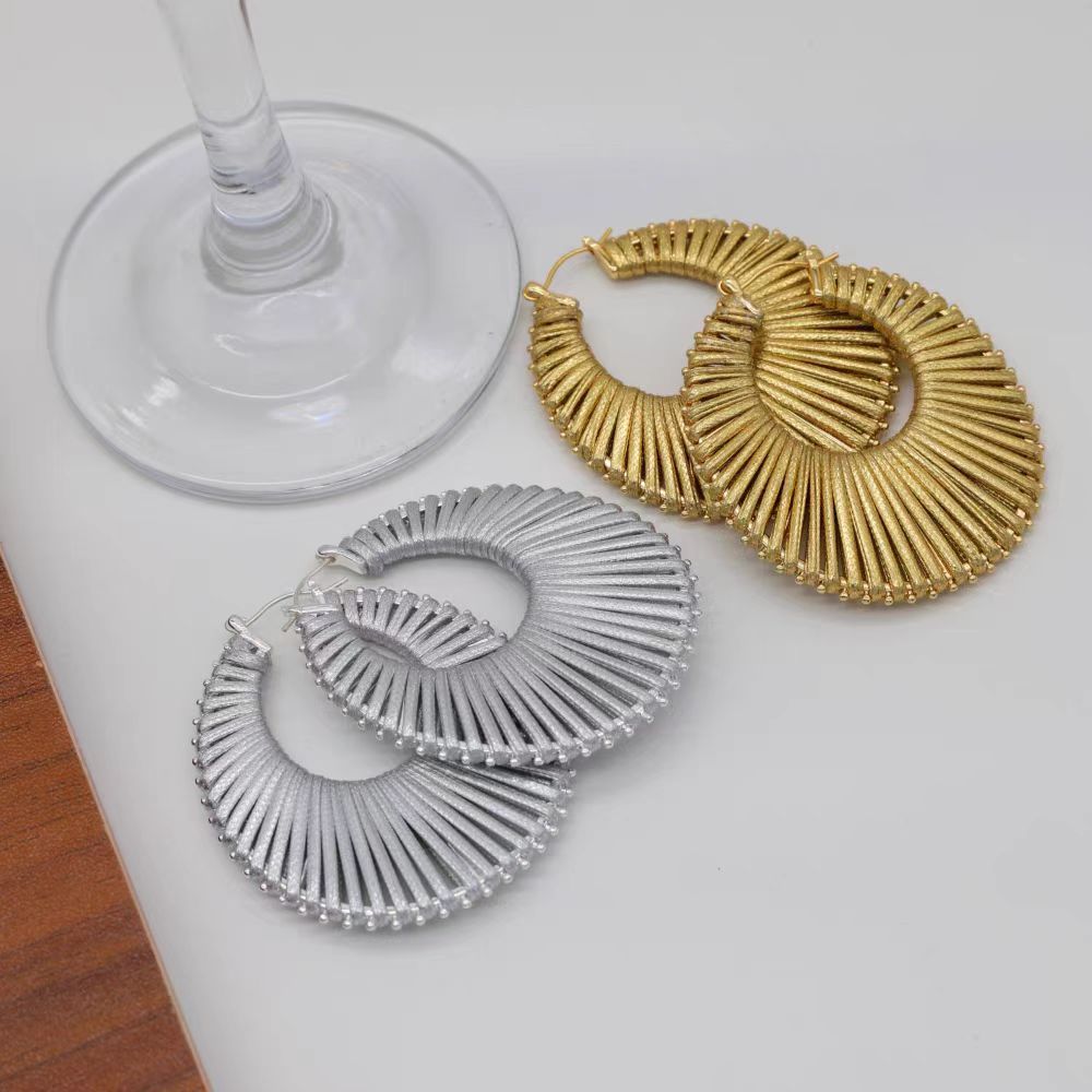 铜合金耳饰 欧美个性夸张手工编质耳环小众时髦高级感气质时尚