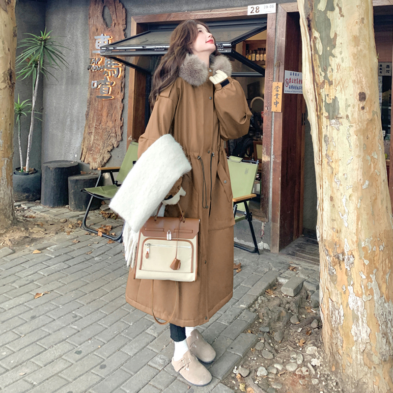 大毛领连帽工装派克服女冬季新款高级感收腰长款过膝加绒加厚大衣