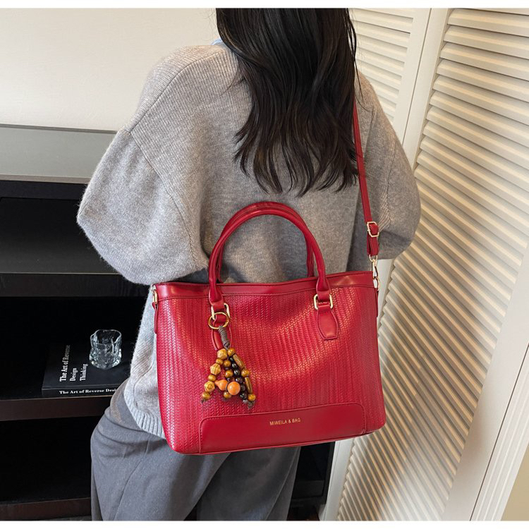 高级感大容量红色新娘婚包2025新款百搭手提包单肩斜挎托特包休闲