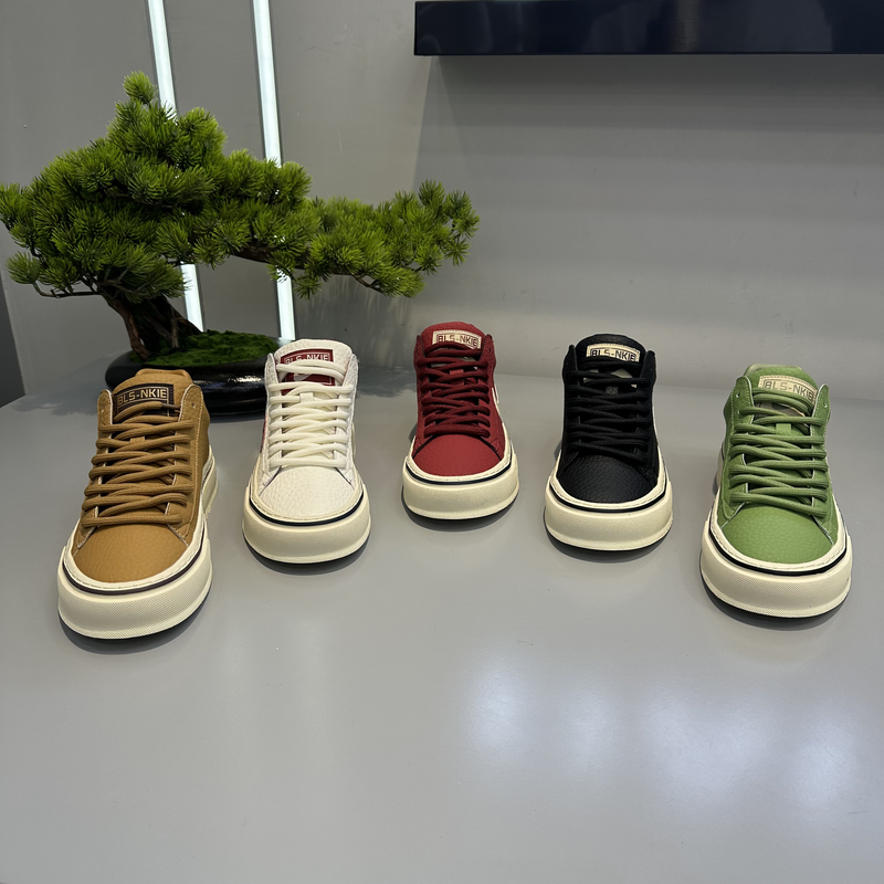 68-700秋季新款男士休闲鞋时尚百搭低帮软底皮面运动板鞋