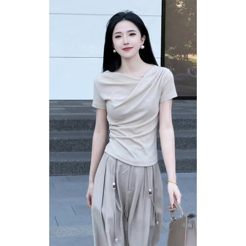 【现货】燕麦色短袖t恤女2025新款夏季套装超好看独特漂亮气质显瘦