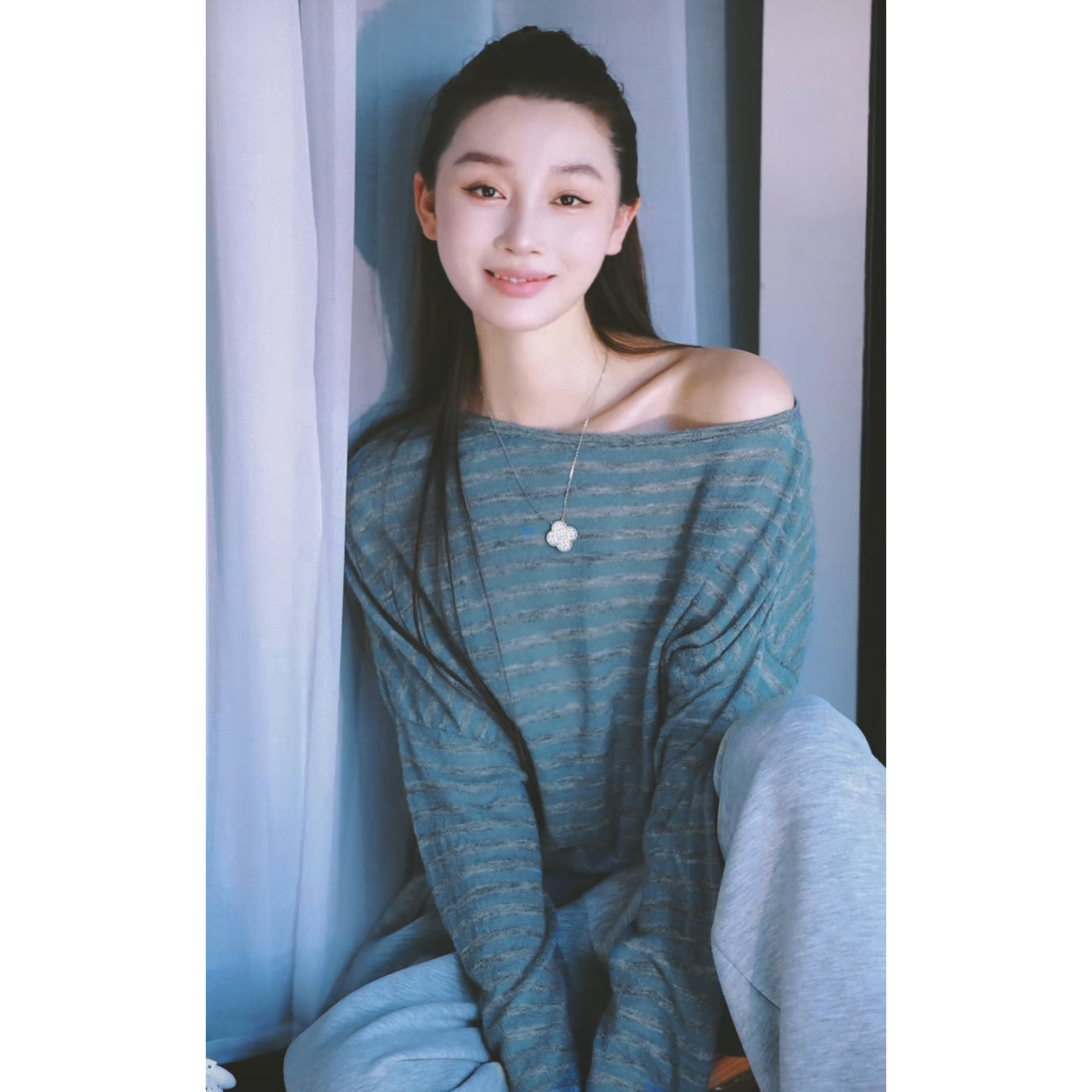 35-宝儿家含幂BV97325309秋冬款休闲风时尚条纹亲肤舒适长袖上衣