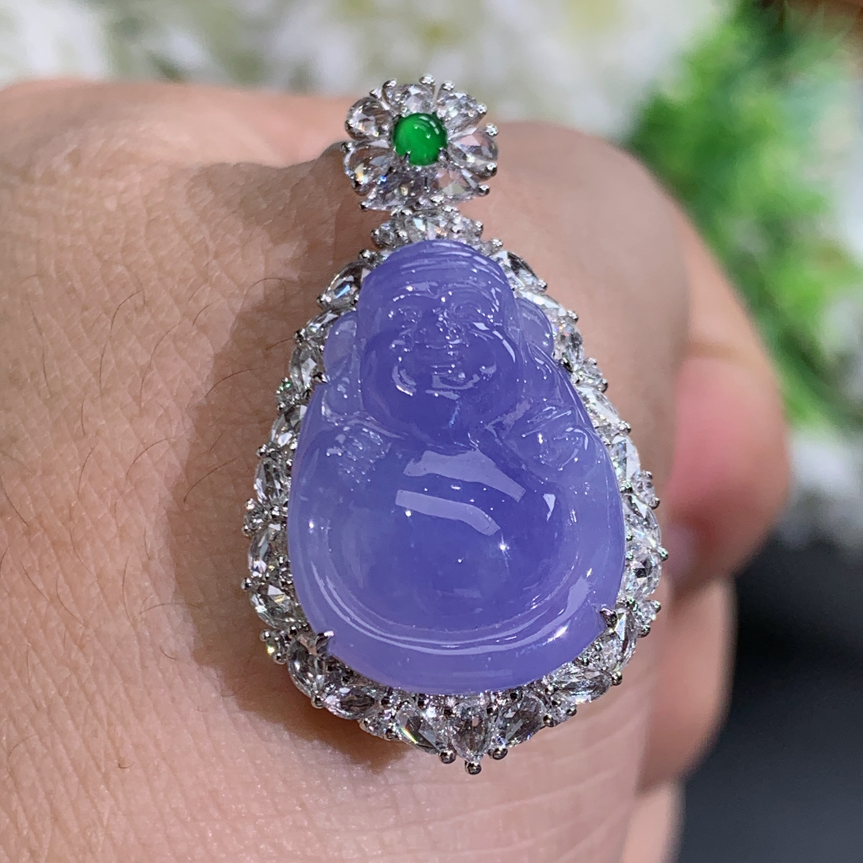 尺寸32.9×18.9×10.9缅甸天然翡翠A货冰胶浓紫色财神吊坠