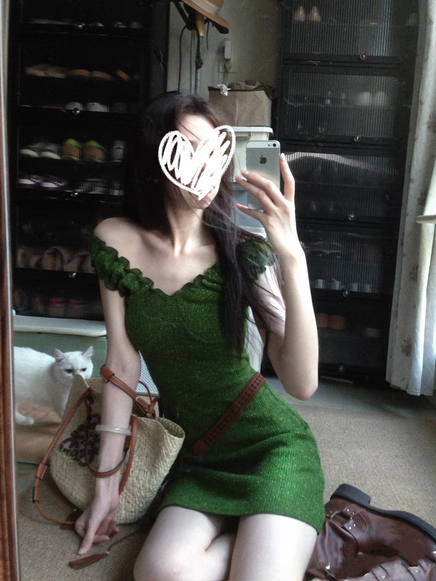 法式收腰度假绿色彩线裙v领一字领两穿连衣裙秋森系短裙7151